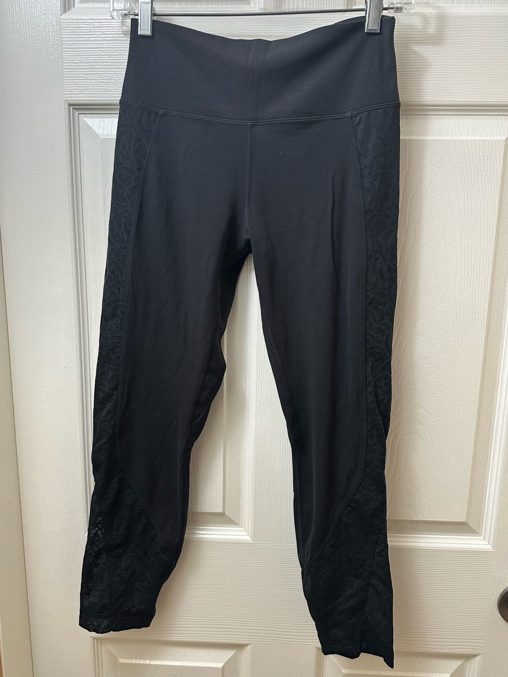 Lulu🍋Paisley Lace Overlay Tight 25"
Black Size 8